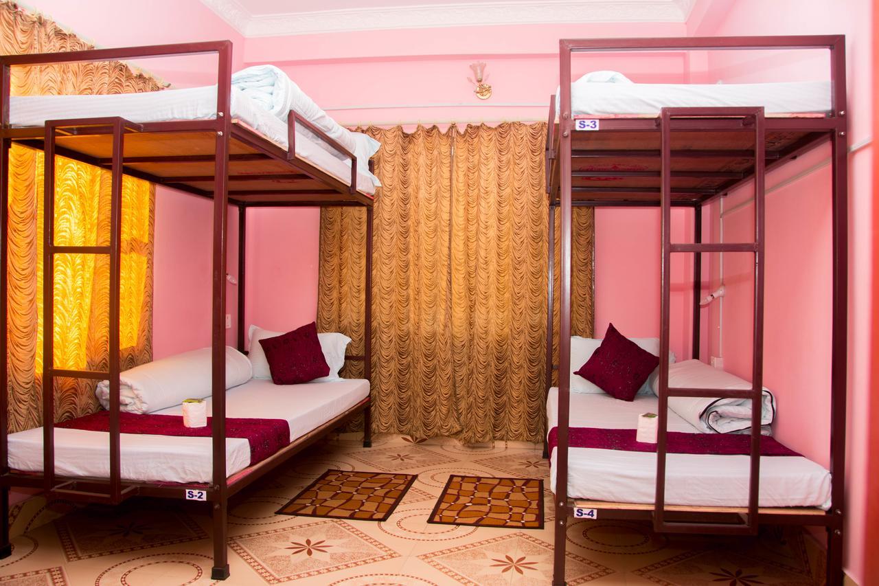 Mount Blue Tourist Hostel - Похара Екстериор снимка