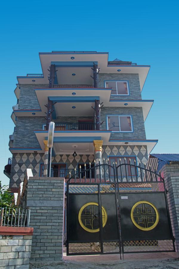 Mount Blue Tourist Hostel - Похара Екстериор снимка